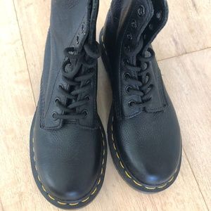 Dr. Martens 1460 Pascal Boot  6US/ 4UK, BLACK VIRG